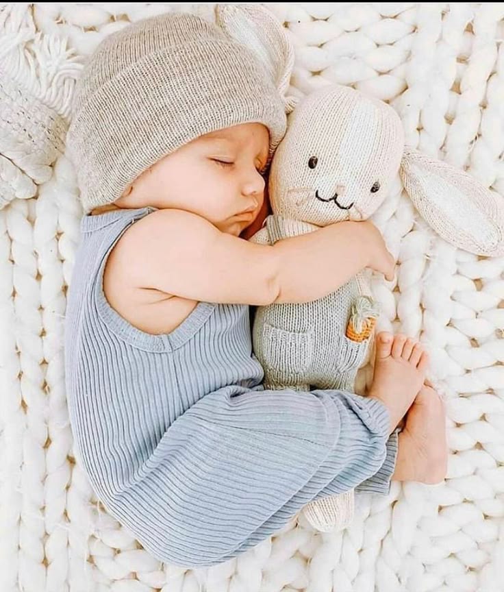 Parenting Q&A: Tackling Common Questions About Baby Clothing